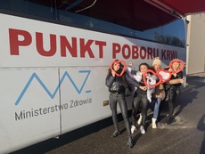 „Oddaj krew, podziel si darem na Walentynki”