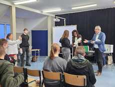 Bezpiecze�stwo i pierwsza praca – edukacyjne spotkanie m�odzie�y z 7-8 HP w Wyszkowie 