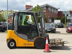 Nowe umiej�tno�ci, nowe perspektywy – kursy dla m�odzie�y OHP z P�ocka