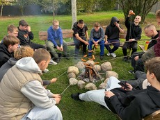 M�odzie� Hufca Pracy 7-8 w Wyszkowie na quadach