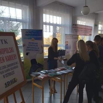 Oglnopolski Tydzie Kariery  w Ostroce