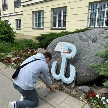 „(...) Jak kamienie przez Boga rzucane na szaniec!”