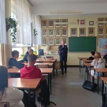 Ryzykowne zachowania w sieci