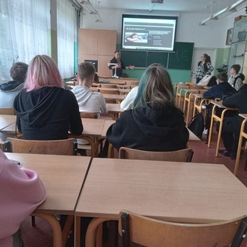Spotkanie profilaktyczne w 7-2 HP w Ostro��ce