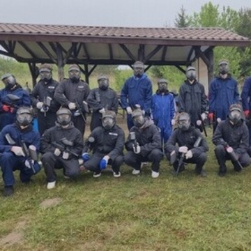 Sport, integracja i dobra zabawa – m�odzie� 7-19 Hufca Pracy w Mi�sku Mazowieckim na paintballu