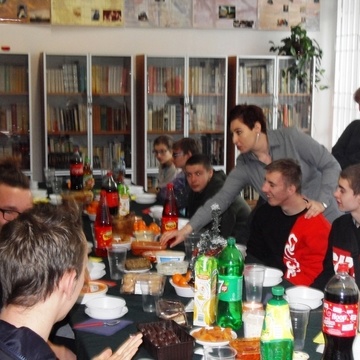 „Wszyscy wszystkim l yczenia”