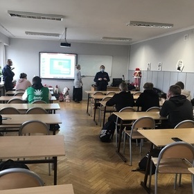 wiadomi i bezpieczni