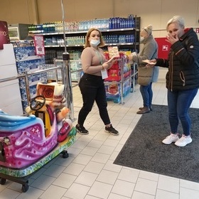 witeczna zbirka ywnoci w Ciechanowie