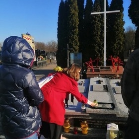 Oddali cze bohaterom