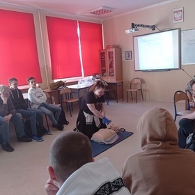 4 minuty potrafi uratowa ycie…