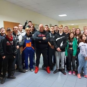 Niezwyky Go