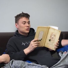„Niektrzy lubi poezj”