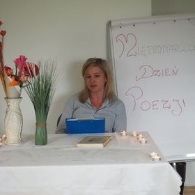 „Niektrzy lubi poezj”
