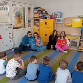 Aktywny kwiecie w Misku