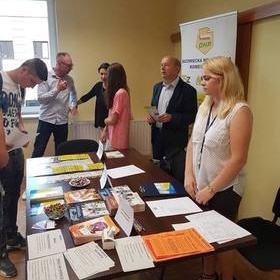 Targi pracy w Szyd�owcu