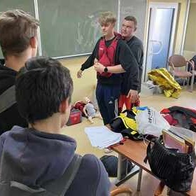 Kluczowe umiejtnoci ratujce ycie - pocka modzie ju je zna!