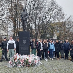 Poska modzie witowaa rocznic odzyskania Niepodlegoci 