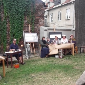 Okupacja  od  kuchni …