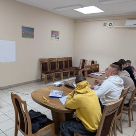 Bezpieczna obsuga wzka widowego: Kurs dla yrardowskiej modziey 