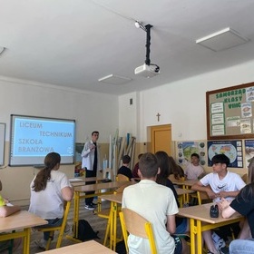 Planowanie przyszoci z OHP – zajcia w szkole podstawowej w Wyszkowie