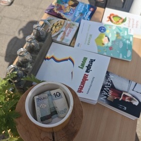  M�odzie� z Ostro��ki uczy si� przedsi�biorczo�ci i pomaga zwierz�tom