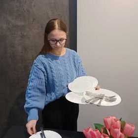 M�odzie� zdobywa cenne umiej�tno�ci podczas szkolenia „Kelner – Barista” w Radomiu