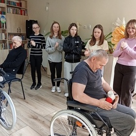 Z wiosenn� wizyt� w radomskim DPS