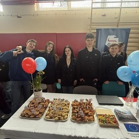 Powiatowe Targi Edukacyjne w �yrardowie 