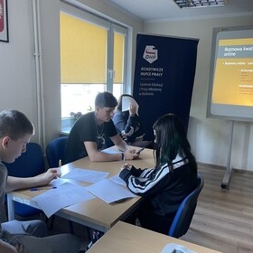 Nowoczesne narz�dzia cyfrowe w poszukiwaniu pracy – zaj�cia z zakresu rozwoju kompetencji informatycznych w radomskim CEiPM