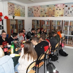 „Wszyscy wszystkim l yczenia”