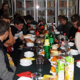 „Wszyscy wszystkim l yczenia”